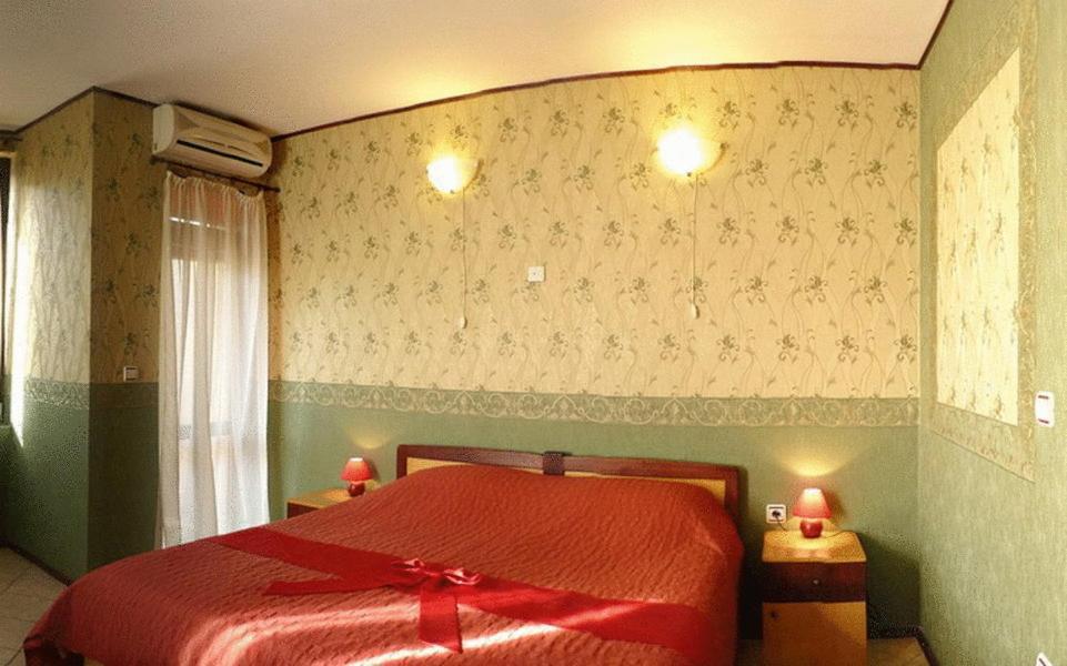 Ambaritsa Hotel Gorna Oryakhovitsa Exteriör bild